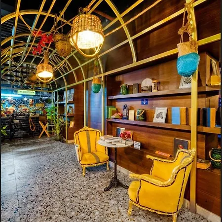 Anjeliq Downtown Boutique Отель