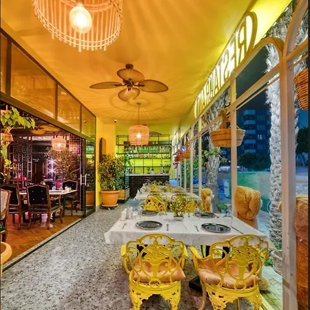Отель Anjeliq Downtown Boutique 3*