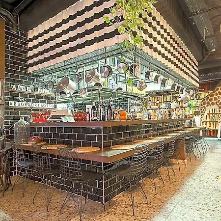 Anjeliq Downtown Boutique 3*