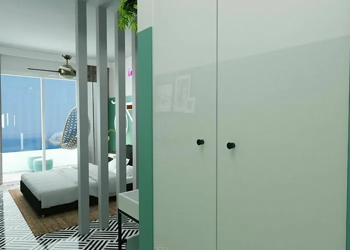 Anjeliq Downtown Boutique 3*