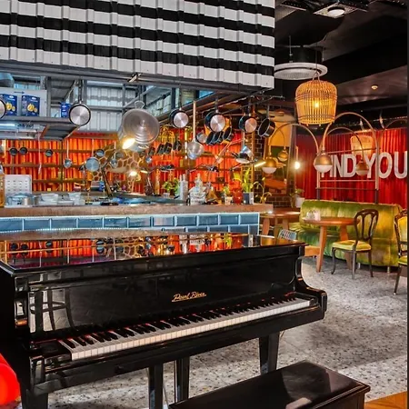 Anjeliq Downtown Boutique Hotel